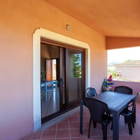 Sea View - Cozy Apartment With Parking Space San Teodoro  Exterior photo